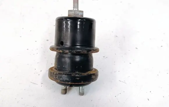 Subaru Outback (BS) Engine mount bracket