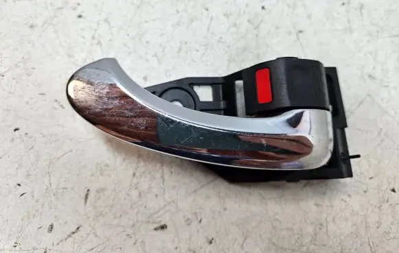 Toyota RAV 4 (XA30) Front door interior handle