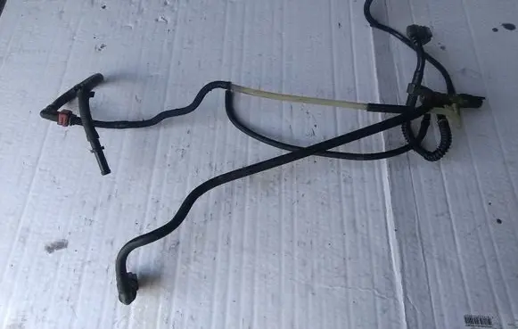 Mazda 2 Fuel line/pipe/hose 