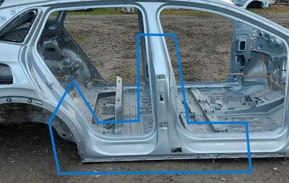 Volkswagen ID.4 Pillar (middle) 