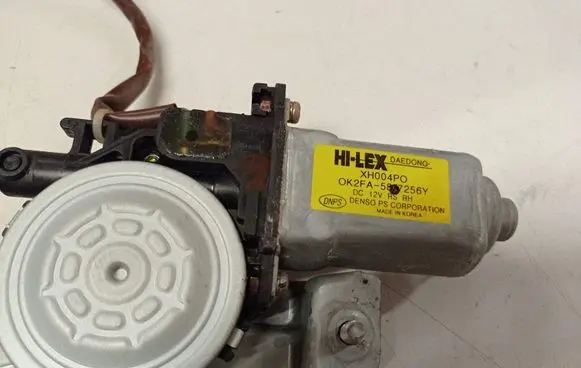 KIA Carens I Front door window regulator with motor 0K2FA587256Y
