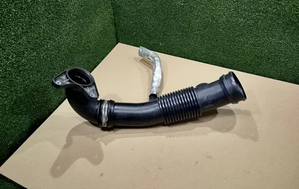 Renault Master III Air intake hose/pipe 165769532R