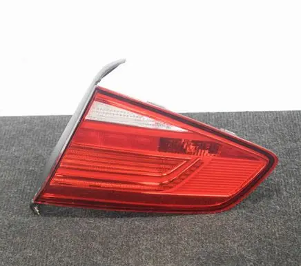 Volkswagen PASSAT B8 Tailgate rear/tail lights