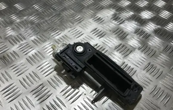 Mercedes-Benz E W210 Tailgate/trunk/boot exterior handle