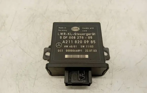 Mercedes-Benz E W211 Light module LCM A2118200985 5DF00827805 0000064891