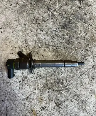 Volvo V70 Fuel injector 0445110078
