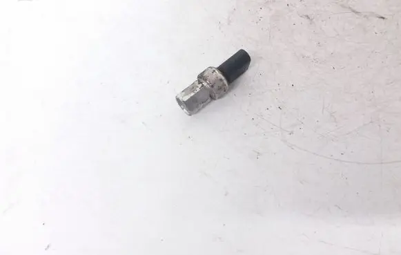Volkswagen PASSAT B6 Air conditioning (A/C) pressure sensor 1KO959126A