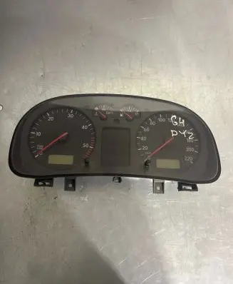 Volkswagen Golf IV Speedometer (instrument cluster) 1J0919860B 110008773003
