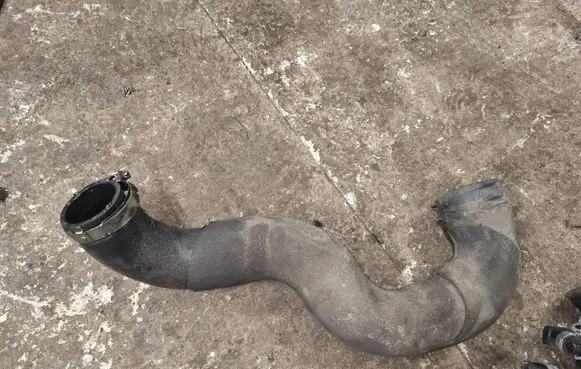 Audi A4 S4 B8 8K Intercooler hose/pipe 8K0145738M
