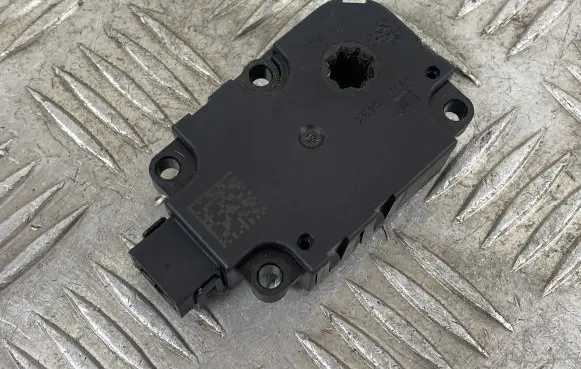 Jeep Grand Cherokee WL Air flap motor/actuator ZBAT0115D00