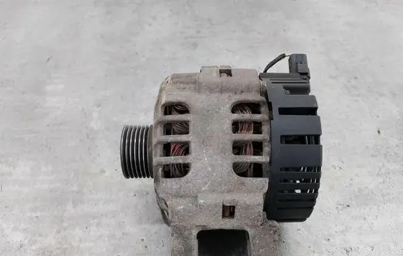Citroen C3 Generator/alternator 9642879680