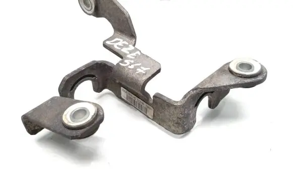 Ford Focus Gear shift cable bracket AV6R7474HD