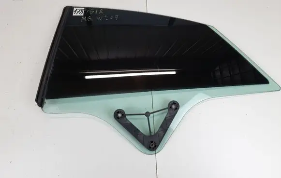 Mercedes-Benz E C207 W207 Rear side window 43R00050