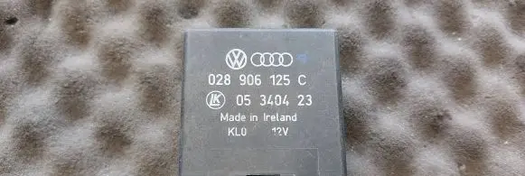 Volkswagen Polo III 6N 6N2 6NF Other relay 028906125C 05340423