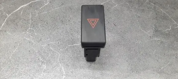 Toyota Avensis T250 Hazard light switch 157963