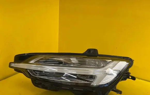 Volvo V60 Headlight/headlamp 32314165