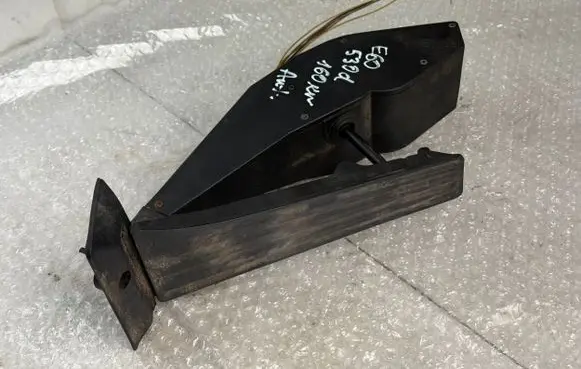 BMW 5 E60 E61 Accelerator throttle pedal 6762482 3541672482