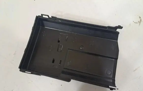 BMW iX Other engine bay part 8717809