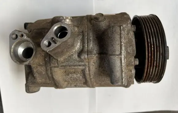 Volkswagen Caddy Air conditioning (A/C) compressor (pump) 1K0820808F 5621905404