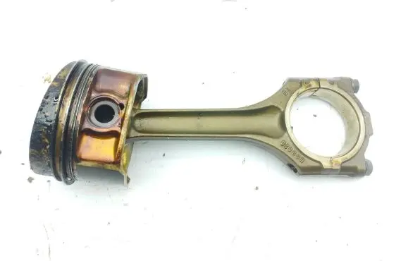 Piston with connecting rod