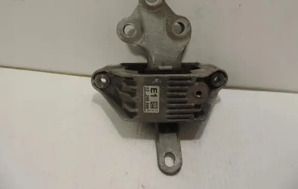 Opel Zafira C Engine mount vacuum valve 13248549