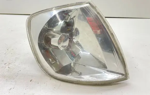 Volkswagen Polo III 6N 6N2 6NF Front indicator light