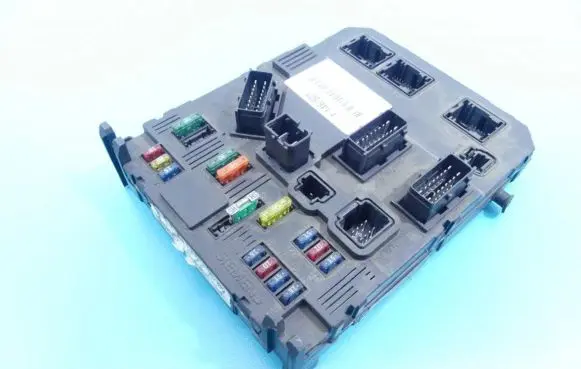Citroen C3 Central body control module S118085100 IMPRK1146501