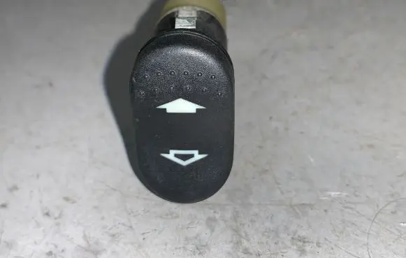 Ford Focus Electric window control switch 03162701 98AG 42936