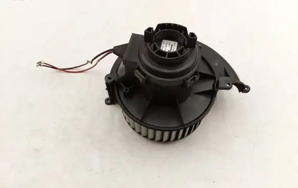 Opel Astra H Heater fan/blower 52407543 600017 L073A30