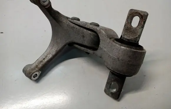 Tesla Model S Engine mount vacuum valve 17432555287