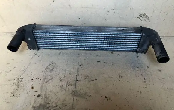 Land Rover Freelander Intercooler air channel guide 