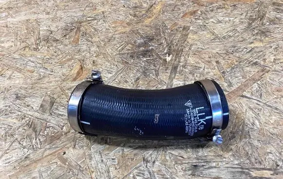 Porsche Macan (95B) Intercooler hose/pipe 95b145738b