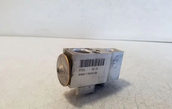 Air conditioning (A/C) expansion valve