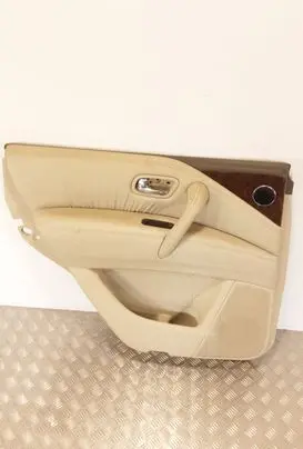 Infiniti QX80 Rear door card panel trim
