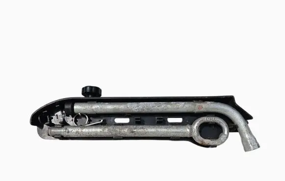 Volkswagen Transporter - Caravelle T5 Tool set 7H0012113