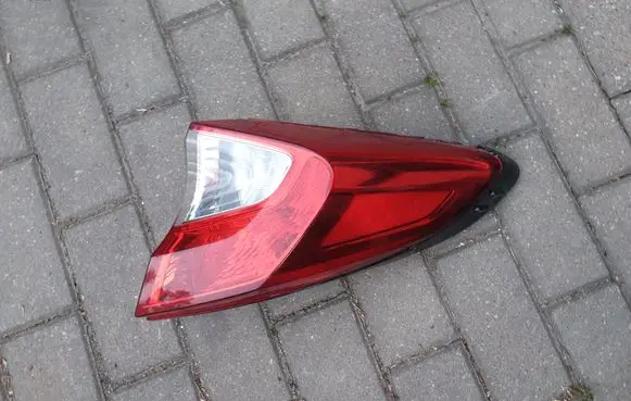 Toyota C-HR I Tailgate rear/tail lights 81550F4010