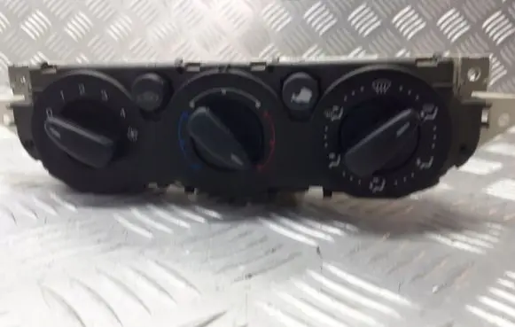 Ford Focus Interior fan control switch 3M5T-19980-AD