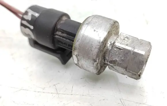 Air conditioning (A/C) pressure sensor
