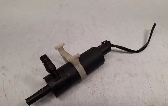 Mini One - Cooper R50 - 53 Windscreen/windshield washer pump 8377428 67128377428