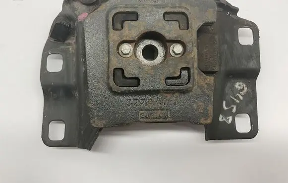 Volvo V50 Engine mount bracket 322A40J 28207 349311a