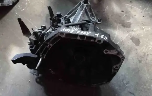 Nissan Note (E11) Automatic gearbox 8200284803