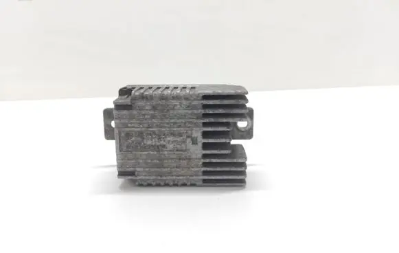 Mercedes-Benz A W168 Coolant fan relay A0235456832