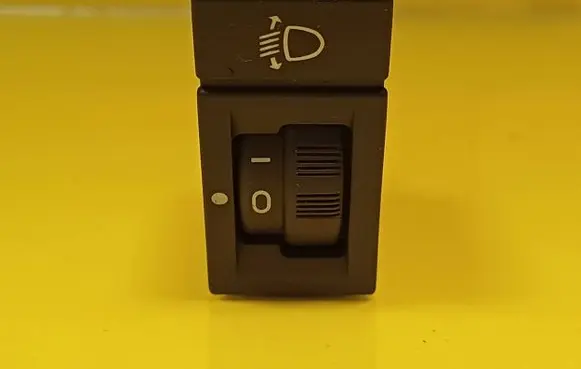 Peugeot 406 Headlight level height control switch 1925698