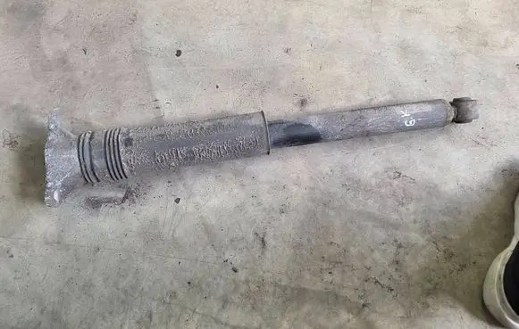 Opel Astra K Rear shock absorber/damper 39030538 801402001922 332637800