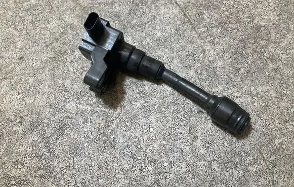 Ford Fiesta High voltage ignition coil CM5G12A366CB 6520 D5E1C