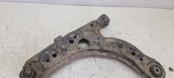 Volkswagen Golf IV Front lower control arm/wishbone
