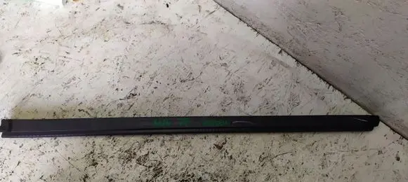 Ford Mondeo MK V Rubber seal front coupe door window 