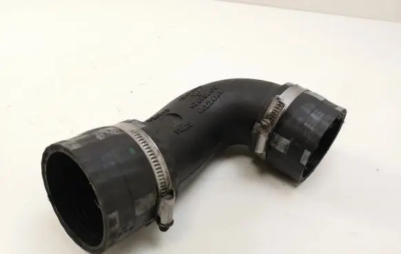 Volvo V70 Intercooler hose/pipe 30751920