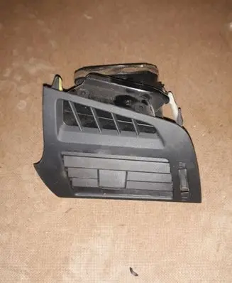 Toyota Verso Dashboard side air vent grill/cover trim 556500F020