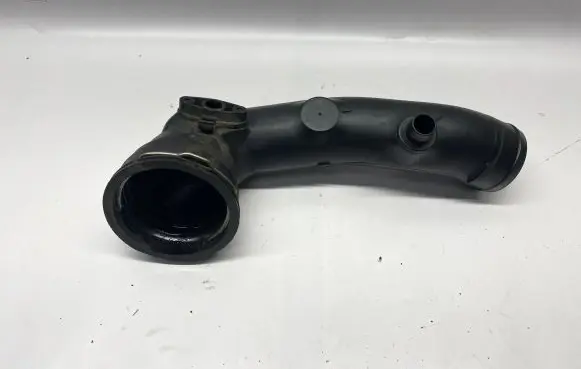 BMW 5 F10 F11 Intercooler hose/pipe 7588268 13717588268
